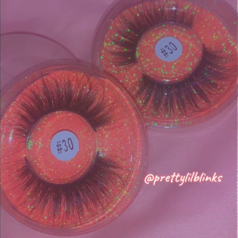 False eyelash strips